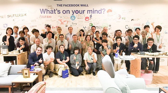 FACEBOOK参加者で記念撮影